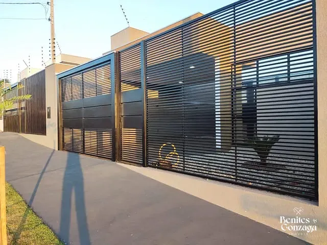 Casa com 206m² 3 quartos e 3 banheiros, à venda, no bairro Residencial Ícaro em Maringá
