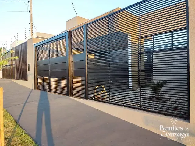 Casa com 206m² 3 quartos e 3 banheiros, à venda, no bairro Residencial Ícaro em Maringá