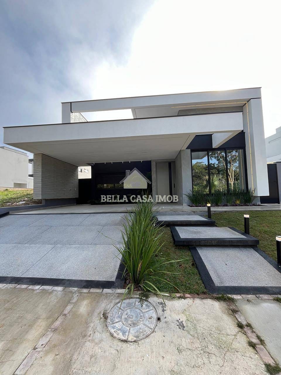Casa à venda com 3 quartos, 181m² - Foto 2