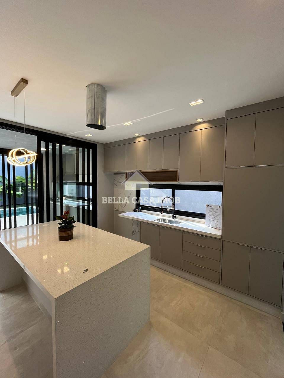 Casa à venda com 3 quartos, 181m² - Foto 7