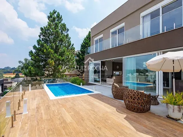 Casa com 510m² 3 quartos e 4 banheiros, à venda, no bairro Granja Viana em Carapicuíba