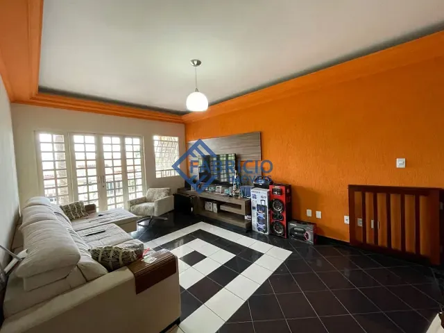 Casa com 250m² 3 quartos e 3 banheiros, à venda, no bairro Jardim Melle em Vinhedo