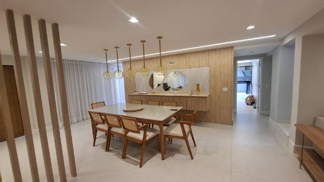 Casa com 352m² 4 quartos e 6 banheiros, à venda, no bairro Piratininga em Niterói