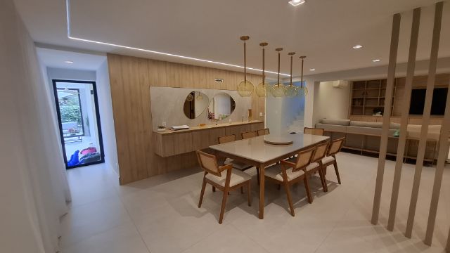 Casa com 352m² 4 quartos e 6 banheiros, à venda, no bairro Piratininga em Niterói