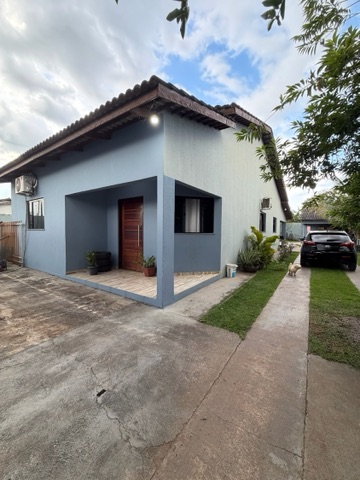 Casa 4 quartos e 2 banheiros, à venda, no bairro Parque do Sol em Nova Mutum