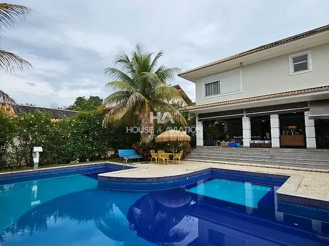 Casa com 1280m², para alugar, no bairro Residencial Aldeia do Vale em Goiânia