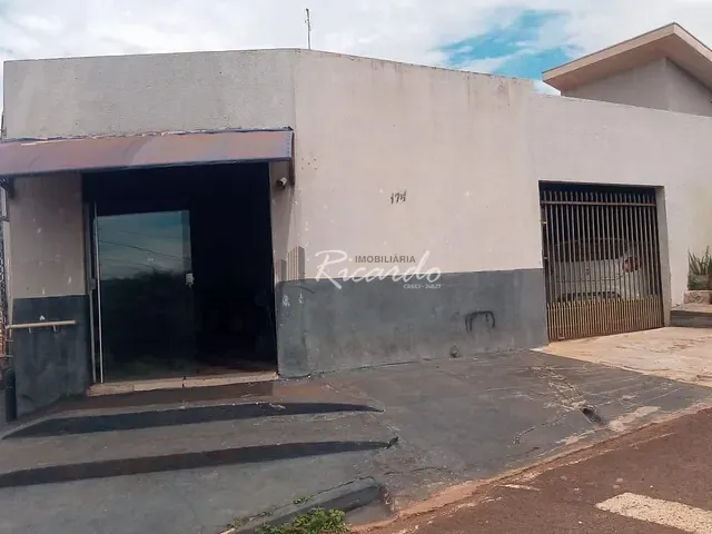 Casa com 145m² 3 quartos e 1 banheiro, à venda, no bairro Jardim Paulino Fedrigo em Arapongas