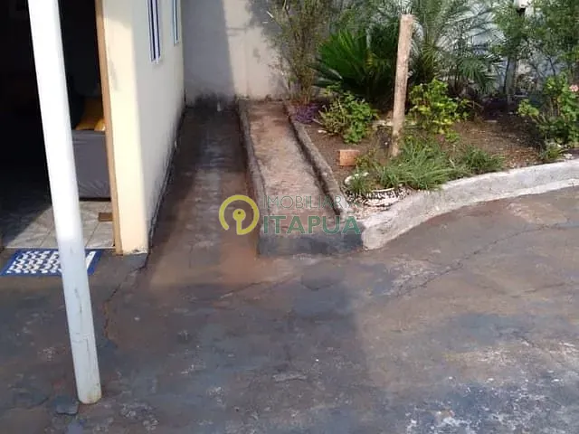 Casa com 250m² 2 quartos e 1 banheiro, à venda, no bairro Paraíso em Londrina