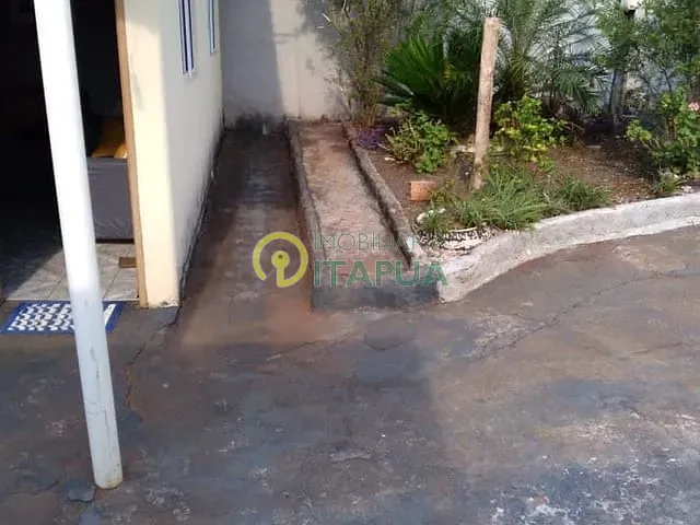 Casa com 250m² 2 quartos e 1 banheiro, à venda, no bairro Paraíso em Londrina