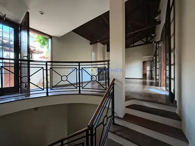 Casa com 532m² 5 quartos e 4 banheiros, à venda, no bairro São Sebastião em Petrópolis