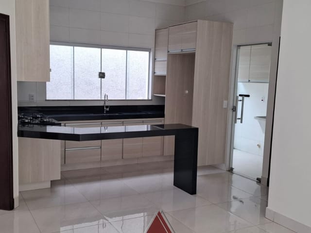Casa com 200m² 3 quartos e 3 banheiros, à venda, no bairro Esplanada Primo Meneghetti II em Franca