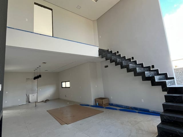 Casa 3 quartos e 3 banheiros, à venda, no bairro São João do Rio Vermelho em Florianópolis