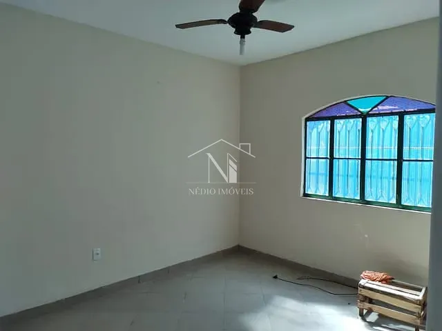 Casa com 360m² 3 quartos e 2 banheiros, à venda, no bairro Parque Nanci em Maricá