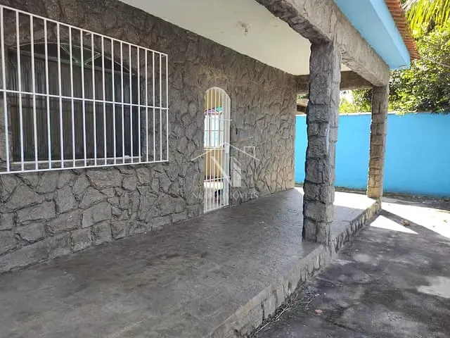 Casa com 360m² 3 quartos e 2 banheiros, à venda, no bairro Parque Nanci em Maricá