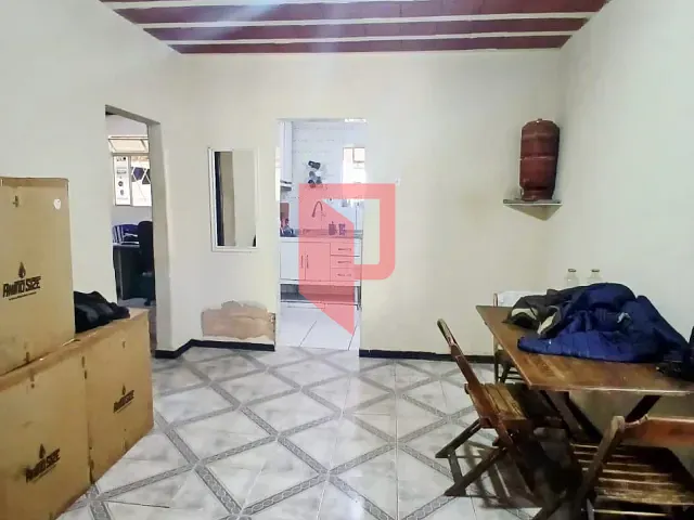 Casa 3 quartos e 1 banheiro, à venda, no bairro Caiçaras em Belo Horizonte