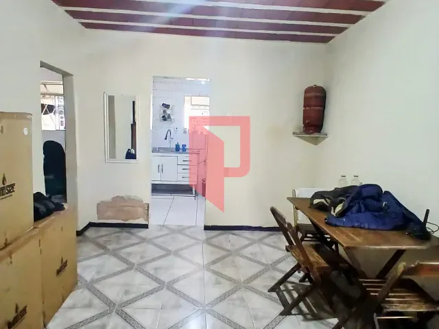 Casa 3 quartos e 1 banheiro, à venda, no bairro Caiçaras em Belo Horizonte