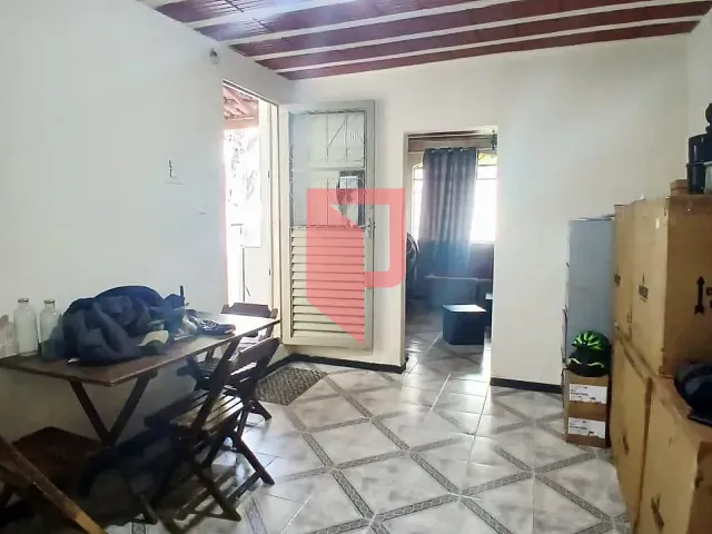Casa 3 quartos e 1 banheiro, à venda, no bairro Caiçaras em Belo Horizonte