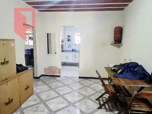 Casa 3 quartos e 1 banheiro, à venda, no bairro Caiçaras em Belo Horizonte