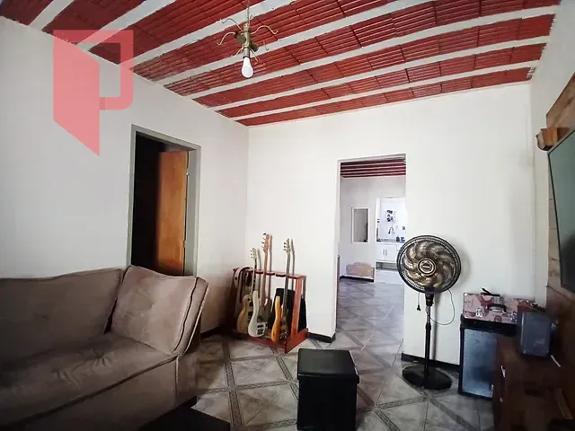 Casa 3 quartos e 1 banheiro, à venda, no bairro Caiçaras em Belo Horizonte