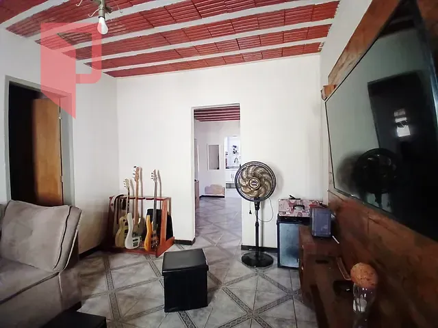 Casa 3 quartos e 1 banheiro, à venda, no bairro Caiçaras em Belo Horizonte