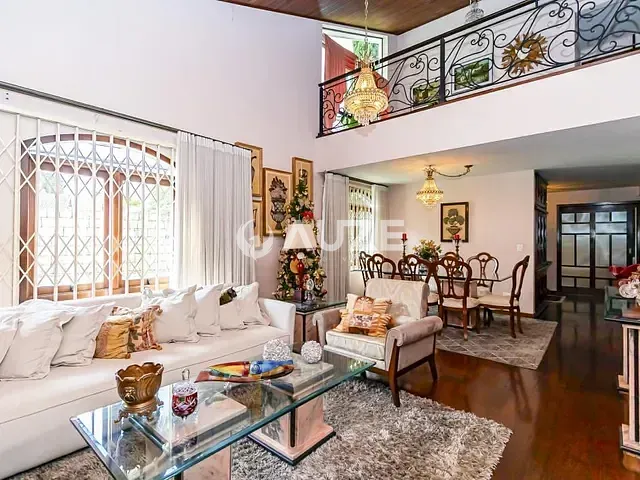 Casa com 418m² 4 quartos e 7 banheiros, à venda, no bairro Jardim Social em Curitiba