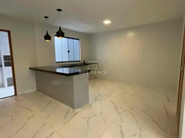 Casa 2 quartos e 3 banheiros, à venda, no bairro Roma em Volta Redonda