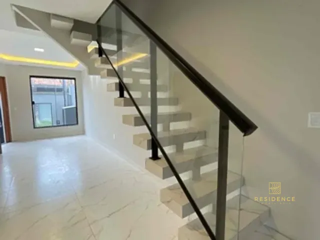 Casa 2 quartos e 3 banheiros, à venda, no bairro Roma em Volta Redonda