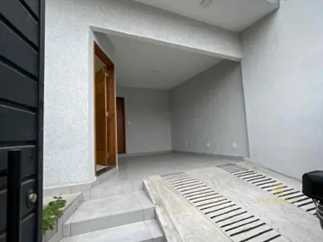 Casa 2 quartos e 3 banheiros, à venda, no bairro Roma em Volta Redonda