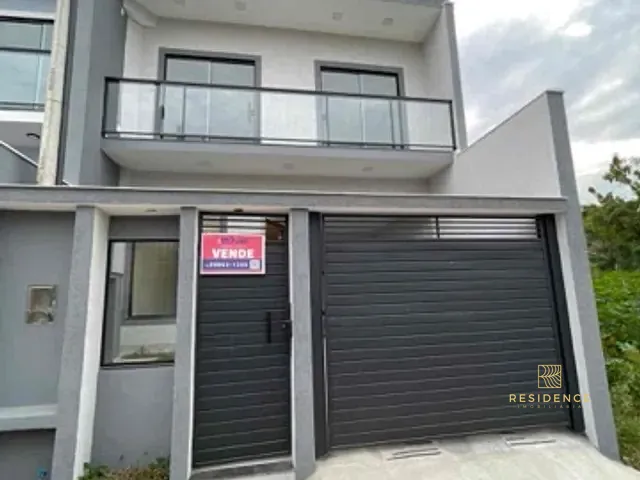 Casa 2 quartos e 3 banheiros, à venda, no bairro Roma em Volta Redonda