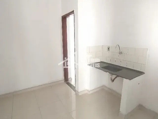 Casa com 200m² 2 quartos e 1 banheiro, para alugar, no bairro Jardim Vitória em Andradas