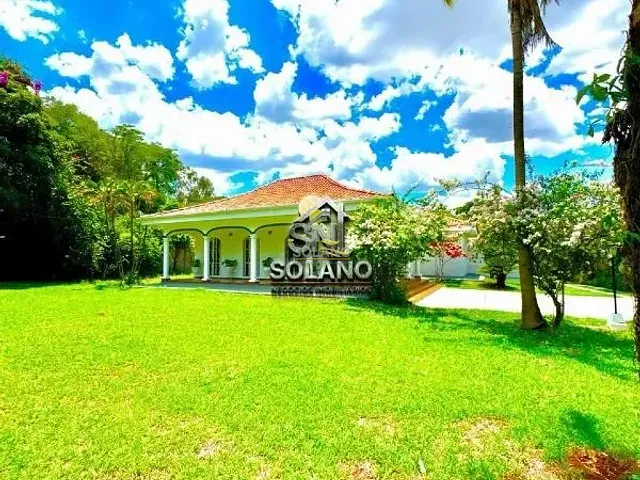 Casa com 700m² 3 quartos e 2 banheiros, à venda, no bairro Parque das Flores em Goiânia
