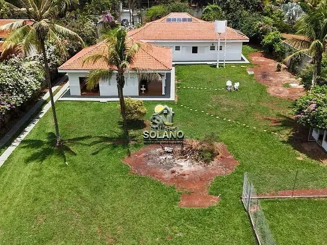 Casa com 700m² 3 quartos e 2 banheiros, à venda, no bairro Parque das Flores em Goiânia