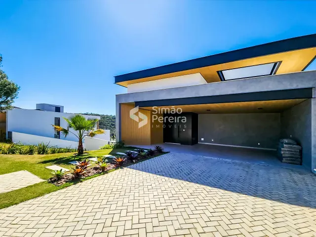 Casa com 479m² 4 quartos e 5 banheiros, à venda, no bairro São Pedro em Juiz de Fora