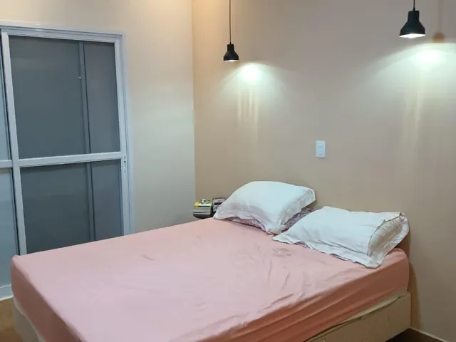 Casa 3 quartos e 5 banheiros, à venda, no bairro Piracangaguá em Taubaté