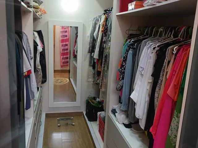 Casa 3 quartos e 5 banheiros, à venda, no bairro Piracangaguá em Taubaté