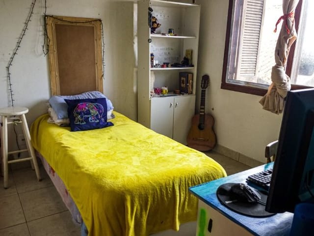 Casa com 350m² 6 quartos e 4 banheiros, à venda, no bairro Areal em Pelotas