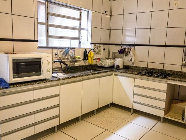 Casa com 350m² 6 quartos e 4 banheiros, à venda, no bairro Areal em Pelotas