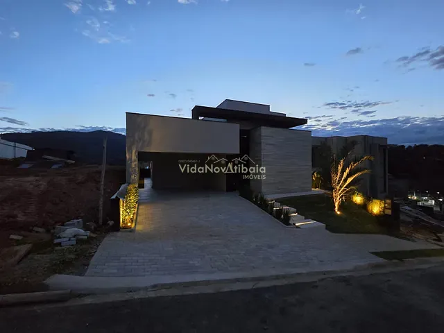 Casa com 345m² 3 quartos e 3 banheiros, à venda, no bairro Laranja Azeda em Atibaia