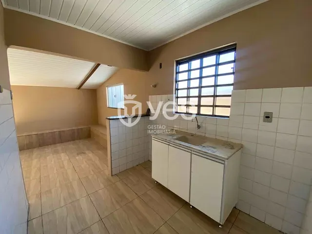 Casa com 240m² 2 quartos e 1 banheiro, à venda, no bairro Residencial Jardim das Oliveiras em Araxá