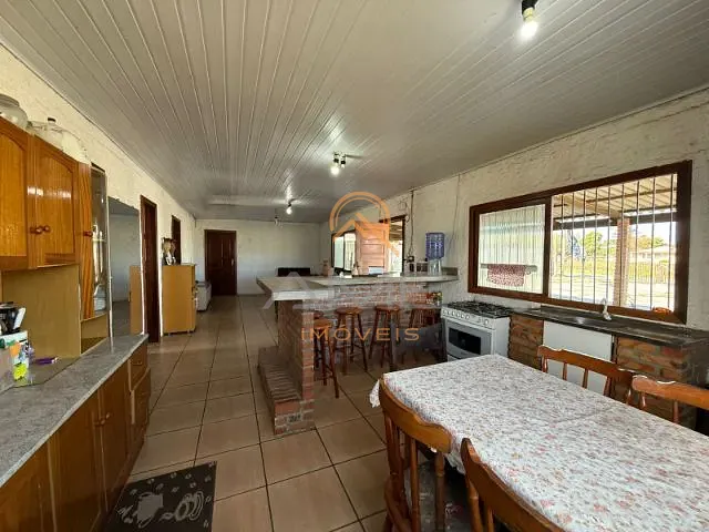 Casa 2 quartos e 1 banheiro, à venda, no bairro Bolaxa em Rio Grande