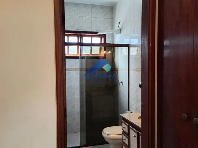 Casa com 480m² 4 quartos e 3 banheiros, à venda, no bairro Conjunto Residencial Esplanada do Sol em São José dos Campos