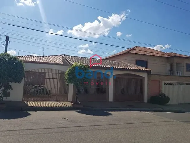 Casa com 325m² 3 quartos e 3 banheiros, à venda, no bairro Jardim Julita em Porto Feliz