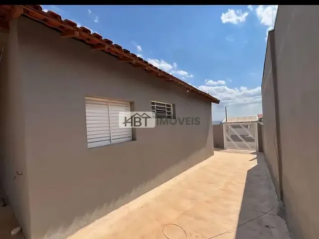 Casa 2 quartos e 1 banheiro, à venda, no bairro Jardim Ouro Verde em Bauru