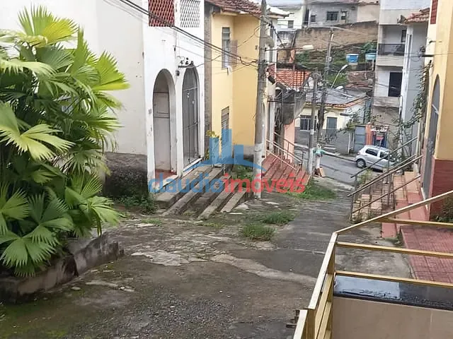 Casa com 89m² 3 quartos e 2 banheiros, à venda, no bairro Centro em Barra Mansa