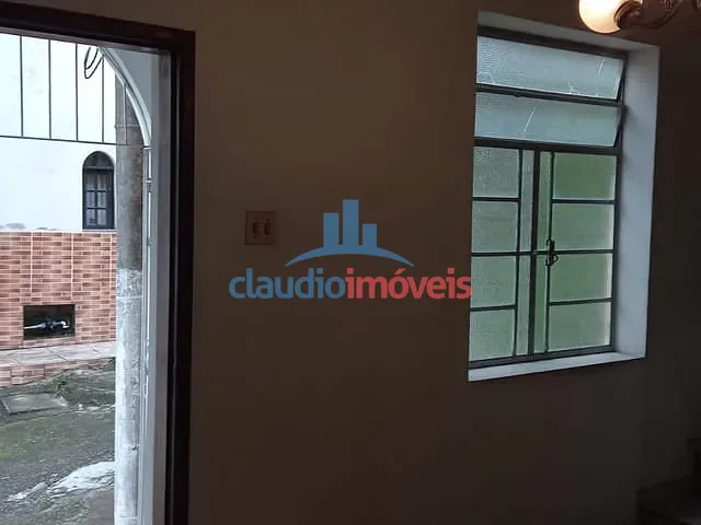 Casa com 89m² 3 quartos e 2 banheiros, à venda, no bairro Centro em Barra Mansa