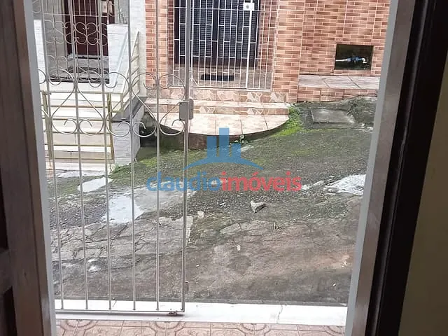Casa com 89m² 3 quartos e 2 banheiros, à venda, no bairro Centro em Barra Mansa
