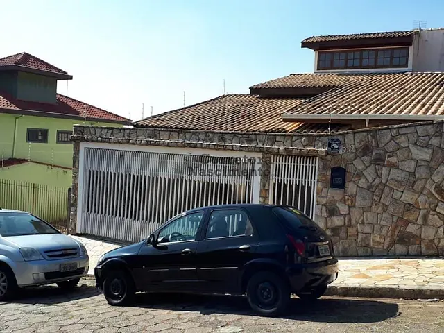 Casa com 305m² 3 quartos e 3 banheiros, à venda, no bairro Cidade Jardim em Jacareí