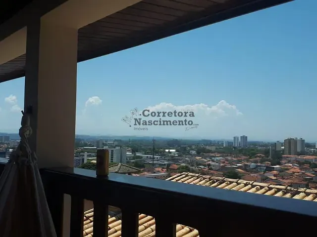 Casa com 305m² 3 quartos e 3 banheiros, à venda, no bairro Cidade Jardim em Jacareí