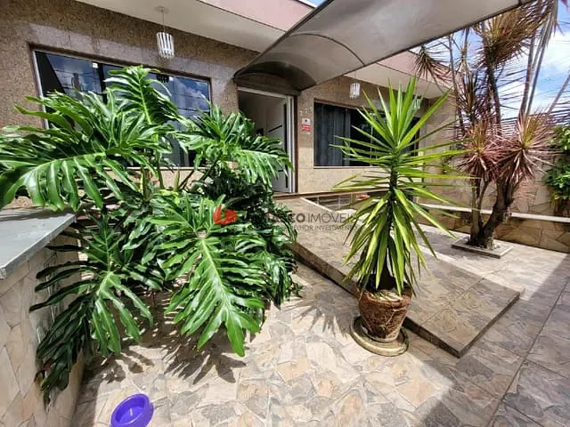 Casa com 415m² 8 quartos e 6 banheiros, à venda, no bairro Olímpico em São Caetano do Sul