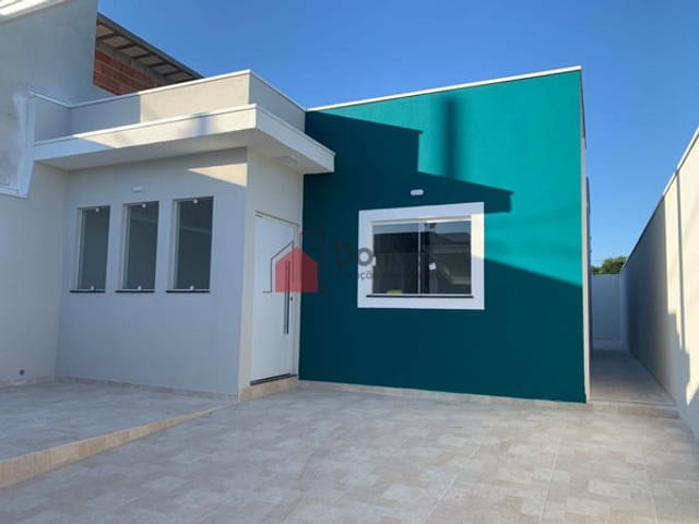 Casa à venda, no bairro Loteamento Residencial e Comercial Flamboyant em Pindamonhangaba